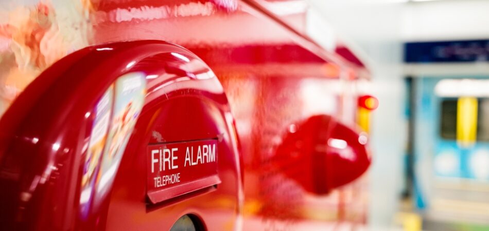 Closeup,of,red,fire,alarm,telephone,box